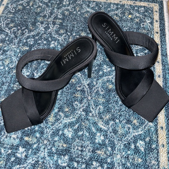 Simmi Square▪️ Toe Heels || VGC!! Never Worn - Picture 2 of 2